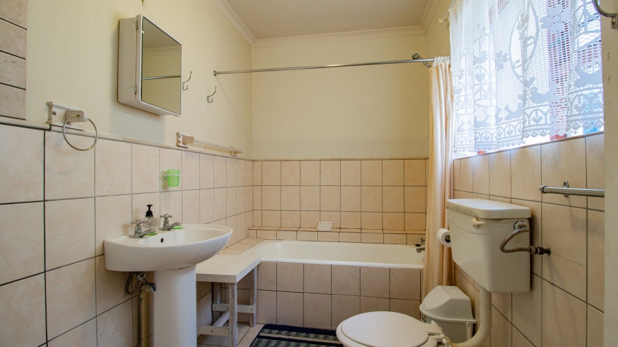 4 Bedroom Property for Sale in Stilbaai Oos Western Cape